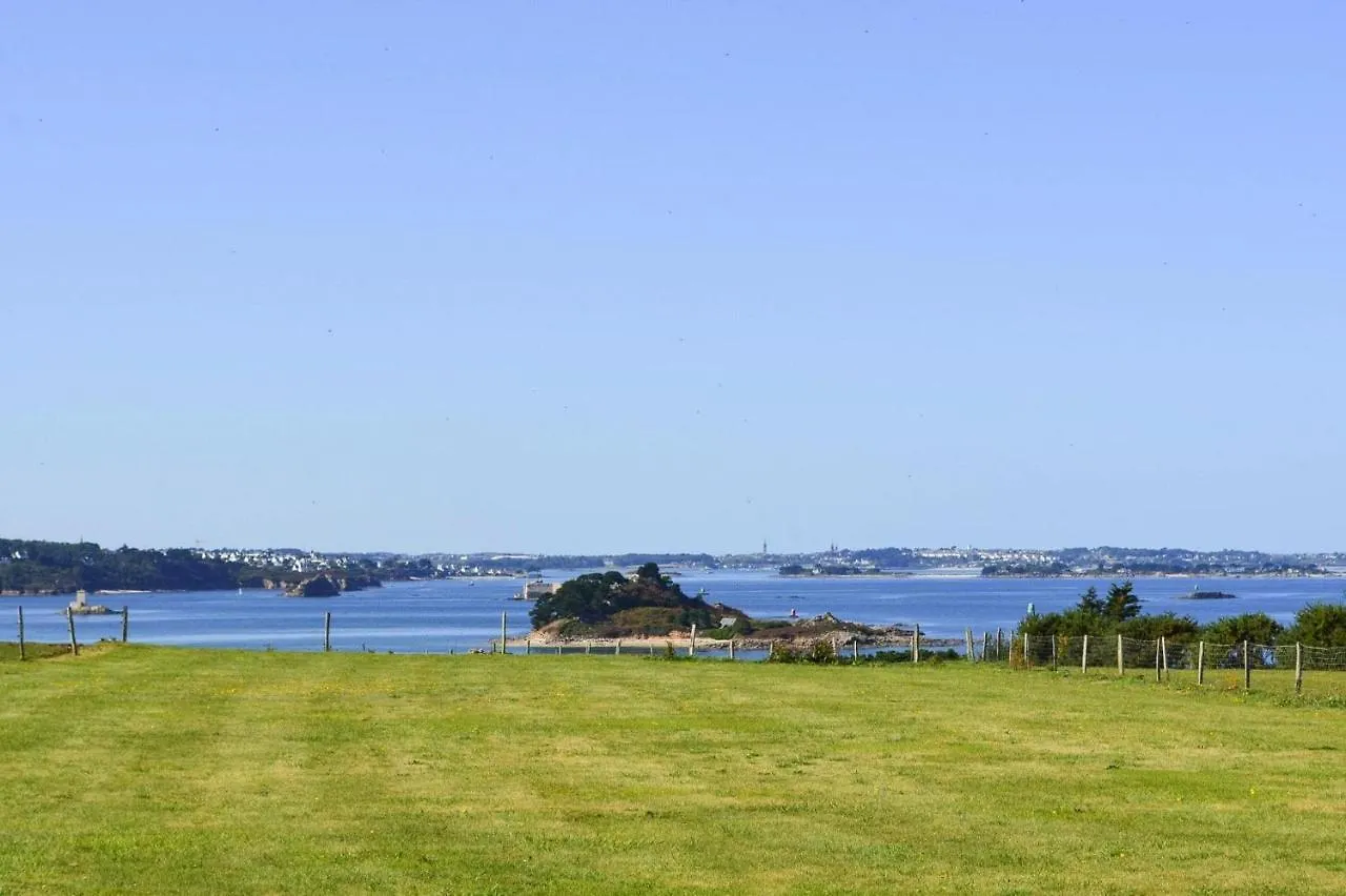 Holiday Home With Sea View, Plougasnou