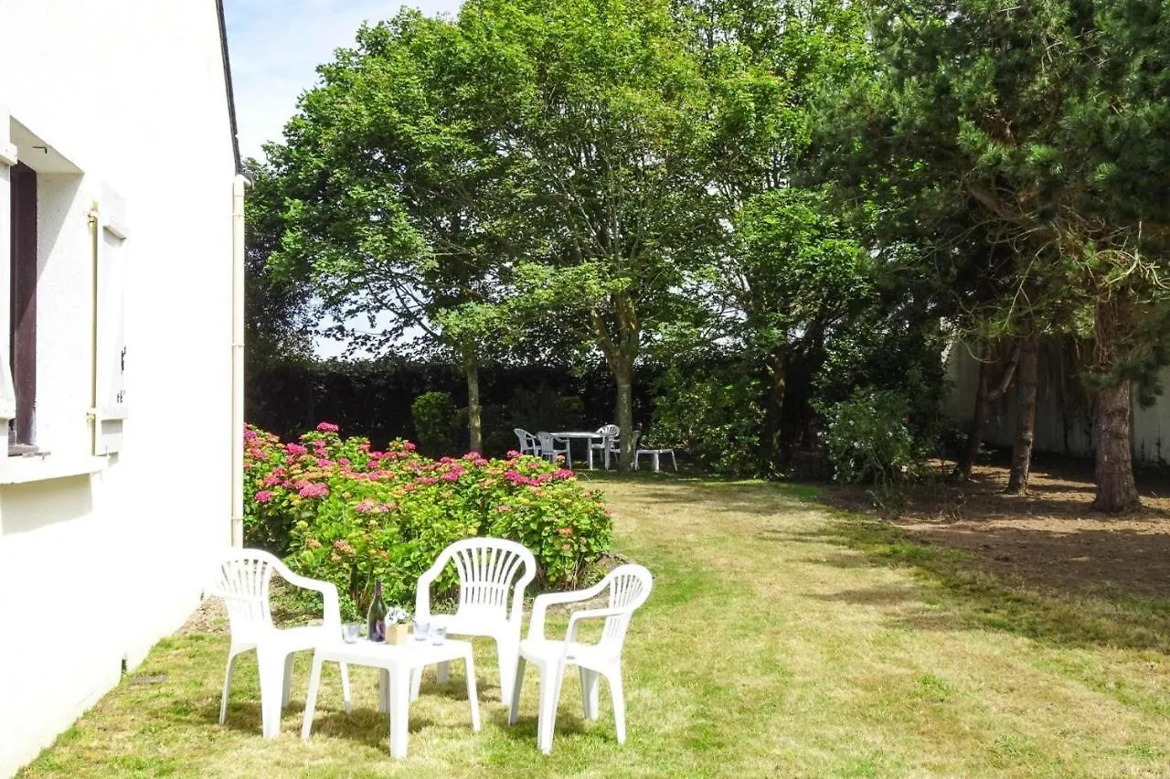 Holiday Home With Sea View, Plougasnou